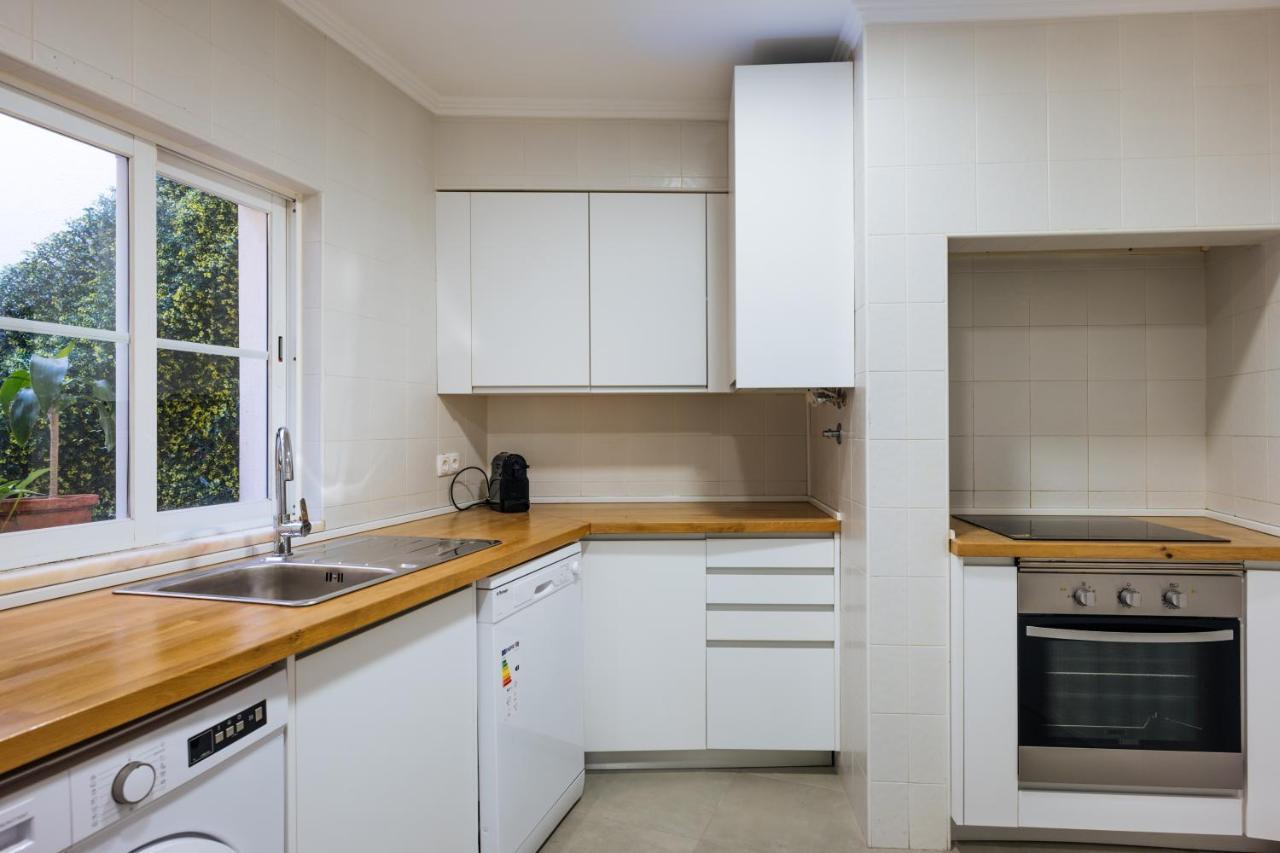 Guest house Santa Clara Lisbon